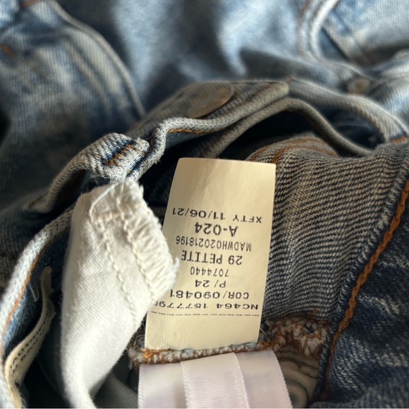 Madewell Roadtripper Boyjean Slim Leg in Cadell Wash Ripped Edition / Size 29P - Picture 6 of 6